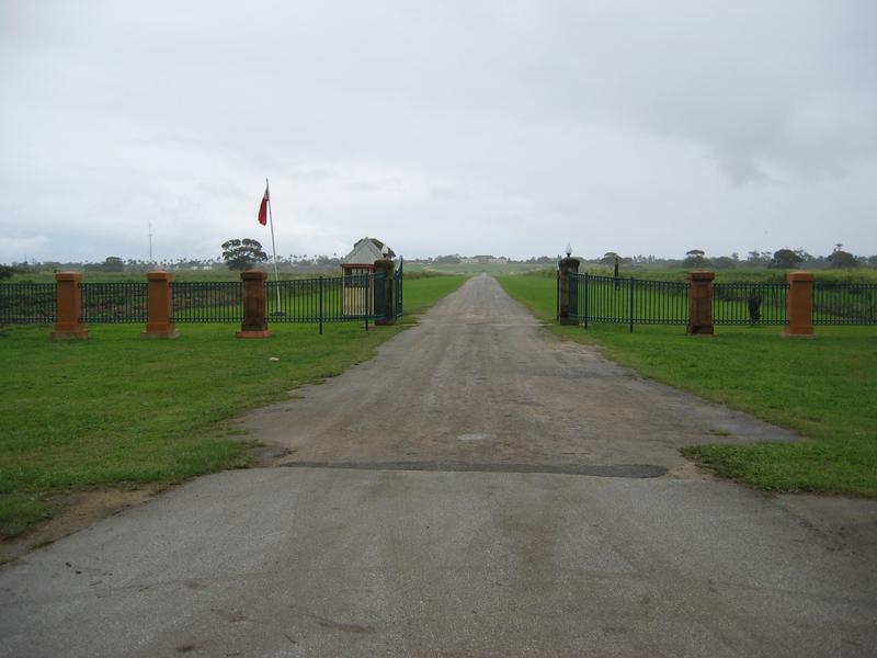 The Palace of the Tongan Crown Prince, about 1/2 Km from the lodge
Click for photo quality image
Warning photo quality image size is 905K
