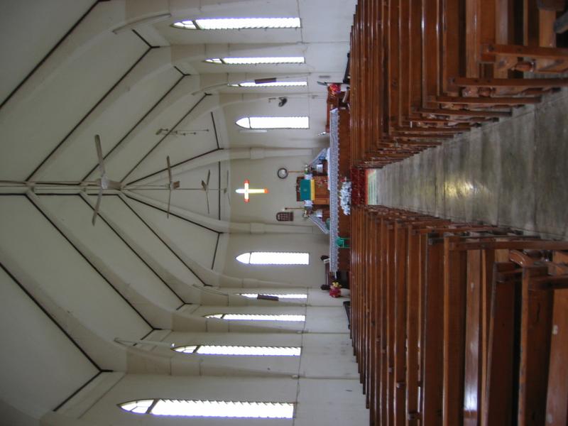 Looking in side the Chuch
Click for photo quality image
Warning photo quality image size is 828K
