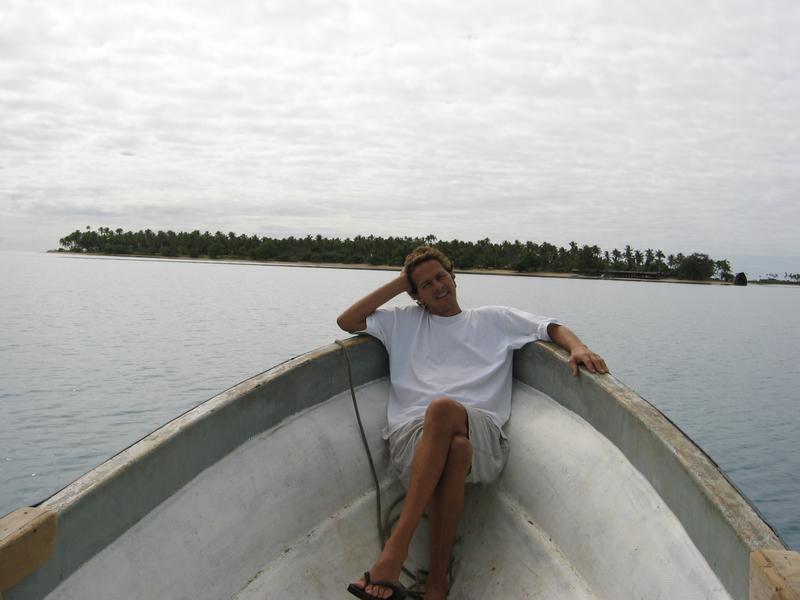 This American chap gave us a running commentary as we were ferried over to the Island.
Click for photo quality image
Warning photo quality image size is 696K