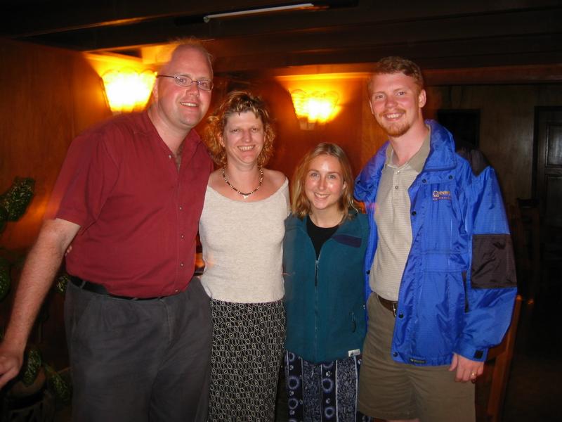 With Murray and Ann from Canada. Ann is working in Tonga as a nurse for a month
Click for photo quality image
Warning photo quality image size is 808K