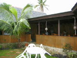 The bar and restaurant area at the Heilala Lodge
Image taken at 08:19 on Jul 21 2003
Photo quality image geometry 2272x1704
Photo quality image size 914K